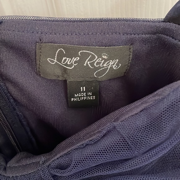 LOVE REIGN Navy Prom dress - Picture 5 of 5